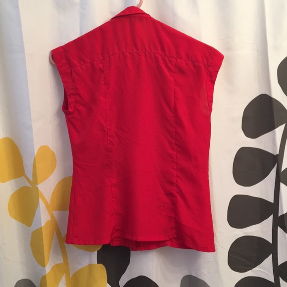 Red blouse - Picture 2 of 4